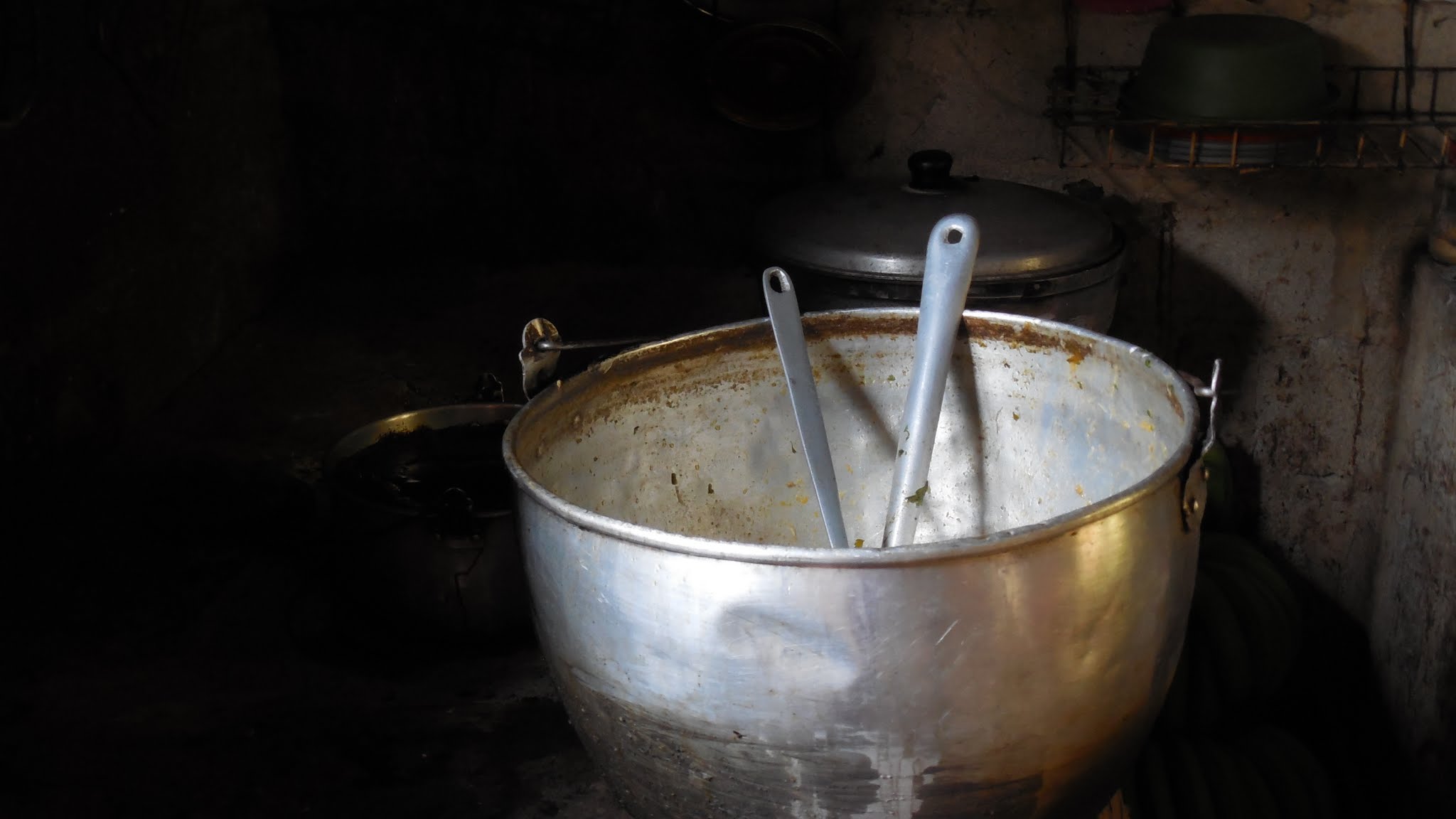 Empty kitchen pot